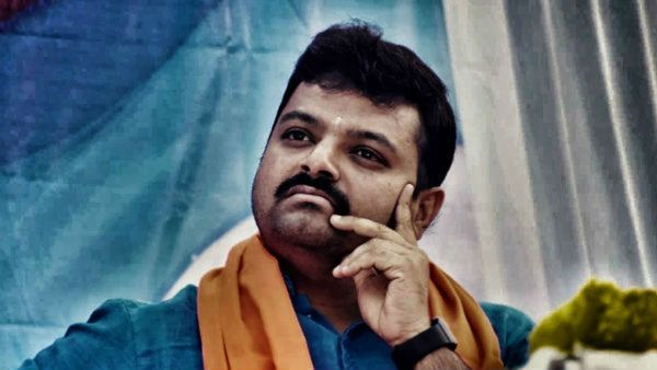 ಚಂದ್ರಯಾನ 3 ಕುರಿತ ಪೋಸ್ಟ್‌ಗೆ ಕಾಮೆಂಟ್: ಚಕ್ರವರ್ತಿ ಸೂಲಿಬೆಲೆ ವಿರುದ್ಧ ದೂರು ದಾಖಲು