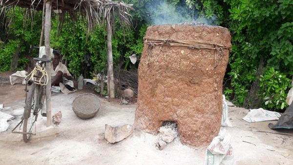ಸುಣ್ಣದ ಭಟ್ಟಿಯಲ್ಲಿ ನಿಂತೇ ಹೋಯ್ತು ಹೊಗೆ, ಸಂಕಷ್ಟದ ಸುಳಿಯಲ್ಲಿ ಸಿಲುಕಿದ ಸುಣ್ಣಗಾರರ ಬದುಕು