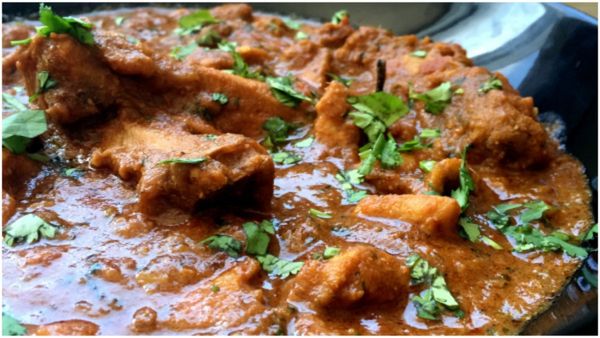 ರಾತ್ರಿ ಊಟಕ್ಕೆ ಮನೆಗೆ ಬಂದುಬಿಡಿ, ಕೋವಿಲ್ಪಟ್ಟಿ ಚಿಕನ್ ಗ್ರೇವಿ ರೆಡಿ ಇರುತ್ತೆ...