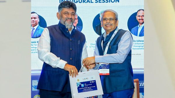 ಅಭಿವೃದ್ದಿಯಲ್ಲಿ ಕರ್ನಾಟಕ, ಬೆಂಗಳೂರು ಇಡೀ ದೇಶಕ್ಕೆ ಮಾದರಿ: ಡಿಸಿಎಂ ಡಿಕೆ ಶಿವಕುಮಾರ್‌