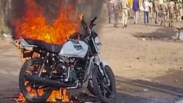 ಹರಿಯಾಣದ ಧಾರ್ಮಿಕ ಮೆರವಣಿಗೆಯಲ್ಲಿ ಹಿಂಸಾಚಾರ: ಇಂದು ಶಾಲಾ-ಕಾಲೇಜು ಬಂದ್, ಇಂಟರ್ನೆಟ್ ಸೇವೆ ಸ್ಥಗಿತ!