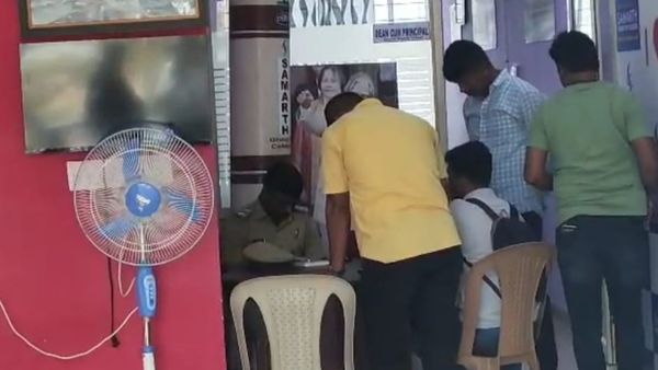 ಹುಬ್ಬಳ್ಳಿಯಲ್ಲಿ ವಿದ್ಯಾರ್ಥಿನಿಯರ ಅಶ್ಲೀಲ ಪೋಸ್ಟ್‌ ಕೇಸ್‌: ಮತ್ತೇ ಇಬ್ಬರ ‌ಬಂಧನ, ಇವರ ಕೋಡ್‌ ಏನು ಗೊತ್ತಾ?