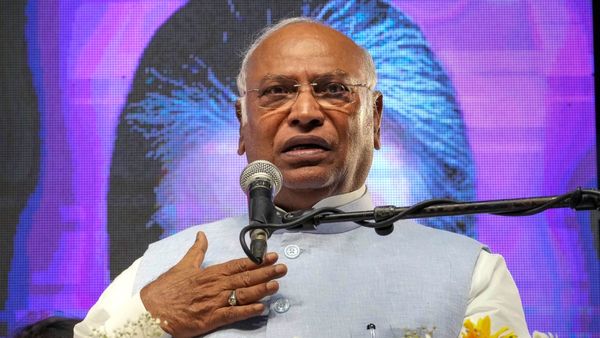 ಮೋದಿ ಸರ್ಕಾರ ಆರ್‌ಟಿಐ ಕಾಯ್ದೆಯನ್ನು ಹಂತ ಹಂತವಾಗಿ ಕೊಲ್ಲುತ್ತಿದೆ: ಖರ್ಗೆ