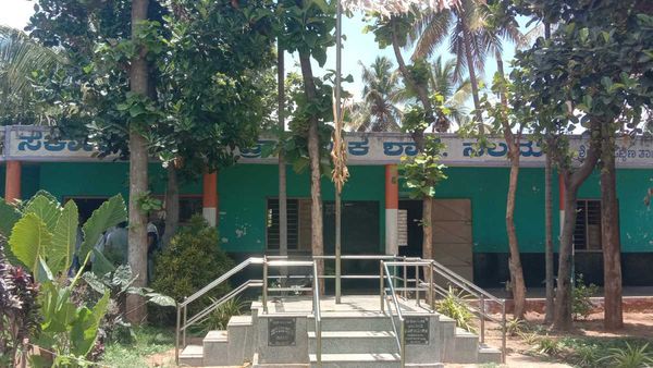 9 ವರ್ಷಗಳಿಂದ ಶಾಲೆಗೆ ಚಕ್ಕರ್, ಸಂಬಳಕ್ಕೆ ಹಾಜರ್:ನೆಲಮನೆ ಸರ್ಕಾರಿ ಶಾಲೆ ಶಿಕ್ಷಕನ ಕಳ್ಳಾಟ