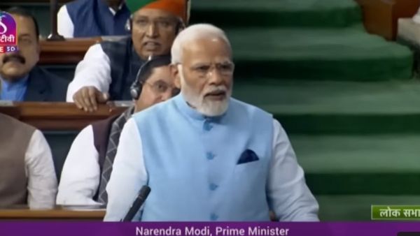 ನಾವು ಶತಕ ಬಾರಿಸುತ್ತಿರುವಾಗ, ನೀವು ನೋ-ಬಾಲ್‌ ಎಸೆಯುತ್ತಿದ್ದೀರಿ: ವಿಪಕ್ಷಗಳಿಗೆ ಪ್ರಧಾನಿ ಮೋದಿ ಕಿಂಡಲ್‌