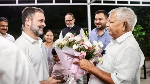 ರಾಹುಲ್‌ಗೆ ದೇಸಿ ಮಟನ್ ಉಣಬಡಿಸಿದ ಲಾಲು ಯಾದವ್‌: ಬಿಹಾರ ಶೈಲಿಯ ನಾನ್‌ವೆಜ್‌ ಮಾಡುವುದು ಹೇಗೆಂದು ತಿಳಿಸಿದ ಆರ್‌ಜೆಡಿ ನಾಯಕ