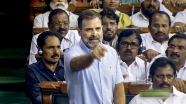 Rahul Gandhi Flying Kiss: 'ರಾಗಾ' ವಿರುದ್ಧ ಬಿಜೆಪಿ ಮಹಿಳಾ ಸಂಸದರು ಕೆಂಡಾಮಂಡಲ