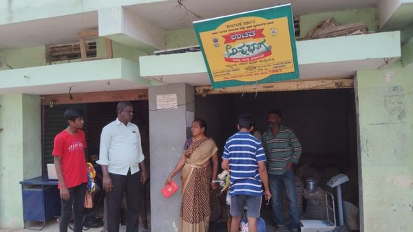 ಅನ್ನಭಾಗ್ಯ ಯೋಜನೆಯಡಿ ಸಿಗದ ಪಡಿತರ ಹಣ: ಪ್ರತಿನಿತ್ಯ ತಪ್ಪದ ಅಲೆದಾಟ