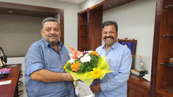 ಆಪರೇಷನ್‌ ಹಸ್ತದ ವದಂತಿ ಬೆನ್ನಲ್ಲೇ ಸಚಿವ ಎಸ್‌ಎಸ್‌ ಮಲ್ಲಿಕಾರ್ಜುನರನ್ನು ಭೇಟಿ ಮಾಡಿದ ರೇಣುಕಾಚಾರ್ಯ