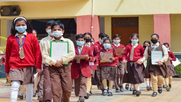 ಪೋಷಕರೇ ಎಚ್ಚರ.. ಎಚ್ಚರ.. ರಾಜ್ಯದಲ್ಲಿನ 1695 ಅನಧಿಕೃತ ಶಾಲೆಗಳಿಗೆ ಬೀಗ ಹಾಕಲು ಸರ್ಕಾರ ನಿರ್ಧಾರ