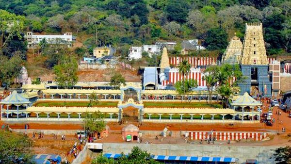 ಸಿಂಹಾಚಲಂ ದೇವಸ್ಥಾನದ ಹುಂಡಿಯಲ್ಲಿ ₹ 100 ಕೋಟಿ ಚೆಕ್ ಹಾಕಿದ ಭಕ್ತ: ಆಮೇಲೆ ಆಗಿದ್ದೇನು?