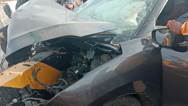 ಚಿಕ್ಕಮಗಳೂರು: ಡಿವೈಡರ್‌ಗೆ ಡಿಕ್ಕಿ ಹೊಡೆದ ಕಾರು, ಇಬ್ಬರು ಸ್ಥಳದಲ್ಲೇ ಸಾವು, ಓರ್ವ ಮಹಿಳೆಗೆ ಗಂಭೀರ ಗಾಯ