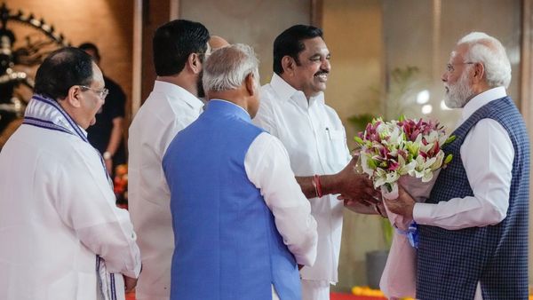 ಎಐಎಡಿಎಂಕೆ & ಬಿಜೆಪಿ ಮೈತ್ರಿ ಪೀಸ್.. ಪೀಸ್..!