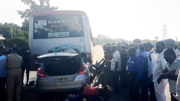 ಬೆಳ್ಳೂರು ಕ್ರಾಸ್ ಸಮೀಪ ಭೀಕರ ರಸ್ತೆ ಅಪಘಾತ: ನಾಲ್ವರ ದುರ್ಮರಣ