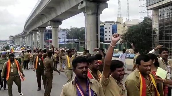 Bengaluru Bandh: ಬೆಂಗ್ಳೂರ್‌ ಬಂದ್‌ಗೆ ವ್ಯಾಪಕ ಬೆಂಬಲ ವ್ಯಕ್ತ, ಕ್ಯಾಬ್‌, ಆಟೋ ಇಲ್ಲದೆ ಪರದಾಡಿದ ಜನ