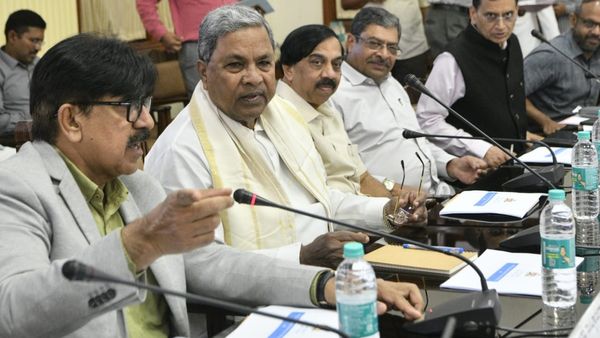 ಕಳ್ಳಭಟ್ಟಿಗೆ ಕಡಿವಾಣ ಹಾಕಿ ಬಡವರ ಆರೋಗ್ಯ-ಆದಾಯ ಕಾಪಾಡಿ: ಅಬಕಾರಿ ಅಧಿಕಾರಿಗಳಿಗೆ ಸಿಎಂ ಸೂಚನೆ