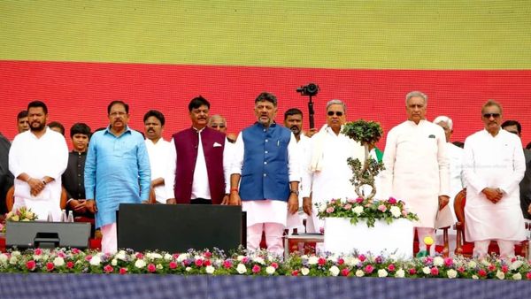 ಕರ್ನಾಟಕ ಸರ್ಕಾರದಿಂದ ಸಂವಿಧಾನದ ಪ್ರಸ್ತಾವನೆ ಓದುವ ಬೃಹತ್ ಕಾರ್ಯಕ್ರಮ: ದೇಶ, ವಿದೇಶಗಳಿಂದ ಕೋಟ್ಯಂತರ ಜನರು ಭಾಗಿ