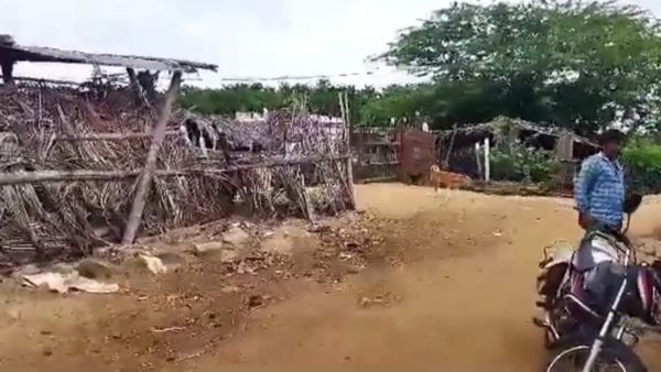 ಹೂತಿದ್ದ ಮೃತದೇಹ ತೆಗೆದು ಅಗ್ನಿಸ್ಪರ್ಶ: ಶವ ಮೇಲೆತ್ತುವ ವಿಚಾರಕ್ಕೆ ಗಲಾಟೆ, 28 ಜನರ ಬಂಧನ