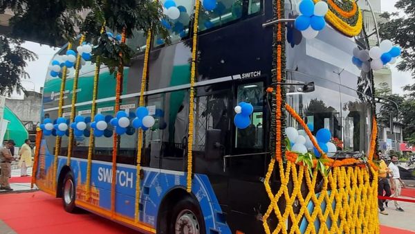 ನಾಗಪುರದಲ್ಲಿ ಮೊದಲ ಡಬಲ್ ಡೆಕ್ಕರ್ ಇ-ಬಸ್‌ಗೆ ಚಾಲನೆ ನೀಡಿದ ನಿತಿನ್ ಗಡ್ಕರಿ