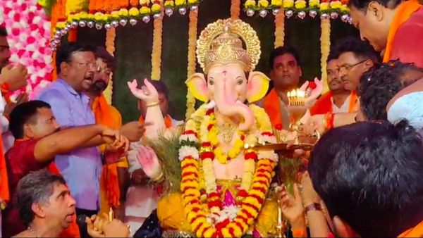 Ganesh chaturthi 2023: ಕೆಲವೇ ಕ್ಷಣಗಳಲ್ಲಿ ಹುಬ್ಬಳ್ಳಿ ಈದ್ಗಾ ಮೈದಾನದ ಗಣೇಶ ವಿಸರ್ಜನಾ ಮೆರವಣಿಗೆ