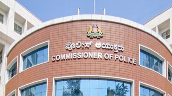 ಬೆಂಗಳೂರು; ಅನಧಿಕೃತ ಹೋರ್ಡಿಂಗ್‌ಗೆ ಪೊಲೀಸ್ ಇನ್ಸ್‌ಪೆಕ್ಟೆರ್‌ ಹೊಣೆ