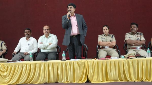 ದಾವಣಗೆರೆಯಲ್ಲಿ ಸೌಹರ್ದಯುತವಾಗಿ ಗಣೇಶ ಚತುರ್ಥಿ, ಈದ್ ಮಿಲಾದ್ ಆಚರಣೆ ಮಾಡೋಣ: ಜಿಲ್ಲಾಧಿಕಾರಿ ಸಲಹೆ