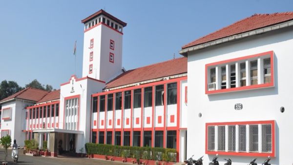 Madhyapradesh: ಹಿಂದಿ ಭಾಷೆಯಲ್ಲಿ ಇಂಜಿನಿಯರಿಂಗ್ ಕೋರ್ಸ್‌ಗೆ ಆಸಕ್ತಿ ತೋರದ ವಿದ್ಯಾರ್ಥಿಗಳು