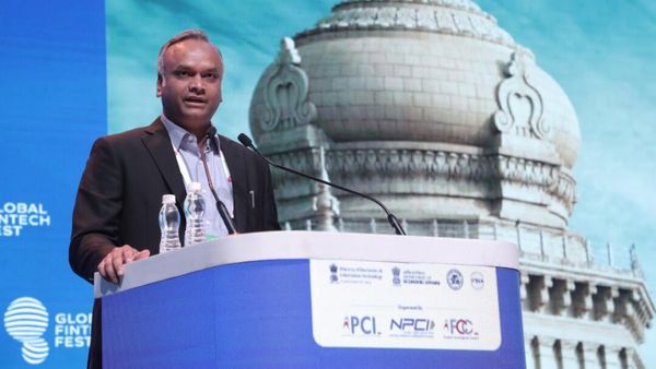 ನಾನೇಕೆ ಕ್ಷಮೆ ಕೇಳಬೇಕು?: ಸನಾತನ ಧರ್ಮದ ಕುರಿತ ಹೇಳಿಕೆಗೆ ಪ್ರಿಯಾಂಕ್ ಖರ್ಗೆ ಪ್ರತಿಕ್ರಿಯೆ