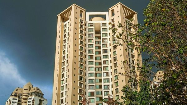 ಕೇರಳದಲ್ಲಿ ಭಾರೀ ಮಳೆ: 11 ಜಿಲ್ಲೆಗಳಲ್ಲಿ ಯೆಲ್ಲೋ ಅಲರ್ಟ್- ಕರಾವಳಿ ಕರ್ನಾಟಕದಲ್ಲಿಯೂ ಮಳೆ ಮುನ್ಸೂಚನೆ