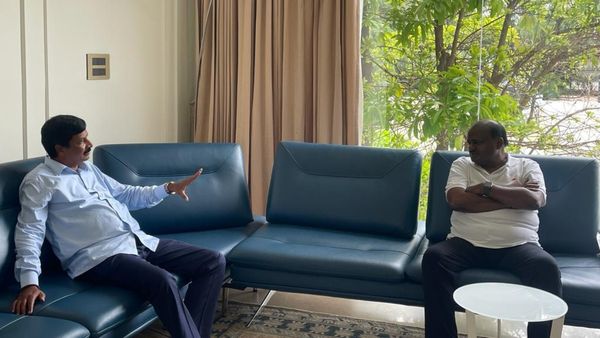 Ramesh Jarkiholi Meets HD Kumaraswamy: ಎಚ್ ಡಿ ಕುಮಾರಸ್ವಾಮಿ ಭೇಟಿ ಮಾಡಿದ ರಮೇಶ್ ಜಾರಕಿಹೊಳಿ ಹೇಳಿದ್ದೇನು?