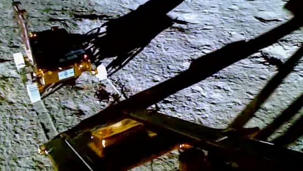 Chandrayaan-3: ಇಸ್ರೋಗೆ ಸಿಗದ ಸಂದೇಶ, ರೋವರ್ ಕಥೆ ಏನಾಯ್ತು?