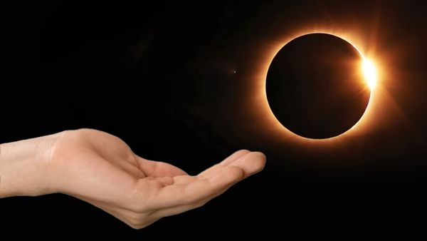 Surya Grahana 2023: ಸೂರ್ಯಗ್ರಹಣದಂದು ನಿಮ್ಮ ರಾಶಿಗೆ ಅನುಗುಣವಾಗಿ ವಸ್ತುಗಳನ್ನು ದಾನ ಮಾಡಿ..