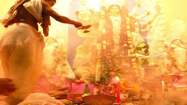 ದಸರಾ ಆಯುಧ ಪೂಜೆ 2023: ದಸರಾ ಮುನ್ನ ಆಯುಧ ಪೂಜೆ ಏಕೆ ಮಾಡುತ್ತಾರೆ? ಅದರ ಮಹತ್ವ ತಿಳಿಯಿರಿ