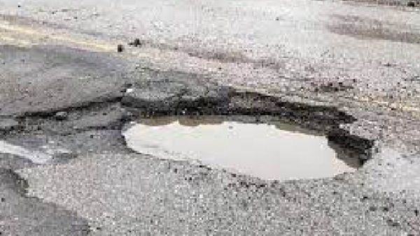 Bengaluru: ರಸ್ತೆಗುಂಡಿ ಮುಚ್ಚಲು ಹಣ ಹಂಚಿಕೆಯಲ್ಲಿ ಕಡಿತ, ಬಿಡುಗಡೆ ಆಗಿದ್ದೆಷ್ಟು? ಕೆಲಸ ಆರಂಭ ಯಾವಾಗ?