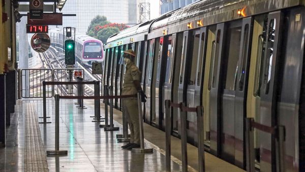 Namma Metro: ನೇರಳೆ ಮಾರ್ಗದಲ್ಲಿ ಸಂಪೂರ್ಣ ಸಂಚಾರ ಆರಂಭಿಸಿದ ಮೆಟ್ರೋ- ಕಡಿಮೆಯಾದ ಟ್ರಾಫಿಕ್‌, ಎಲ್ಲೆಲ್ಲಿ? ಮಾಹಿತಿ, ವಿವರ