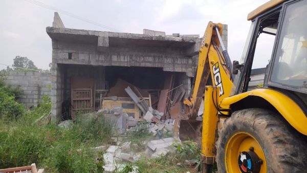 ಮುಂದುವರಿದ ಸರ್ಕಾರಿ ಭೂ ಒತ್ತುವರಿ ತೆರವು ಕಾರ್ಯಾಚರಣೆ: ಯಲಹಂಕದಲ್ಲಿ 70 ಕೋಟಿ ರೂ. ಮೌಲ್ಯದ ಸರ್ಕಾರಿ ಜಮೀನು ವಶಕ್ಕೆ!