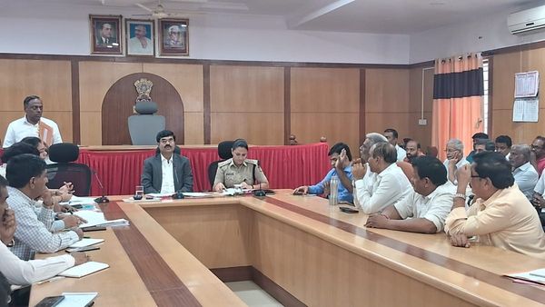 Deepavali 2023: ದಾವಣಗೆರೆಯಲ್ಲಿ ಪಟಾಕಿ ಮಳಿಗೆ ಮಾಲೀಕರಿಗೆ ಜಿಲ್ಲಾಧಿಕಾರಿಯಿಂದ ಪ್ರಮುಖ ಸೂಚನೆಗಳು