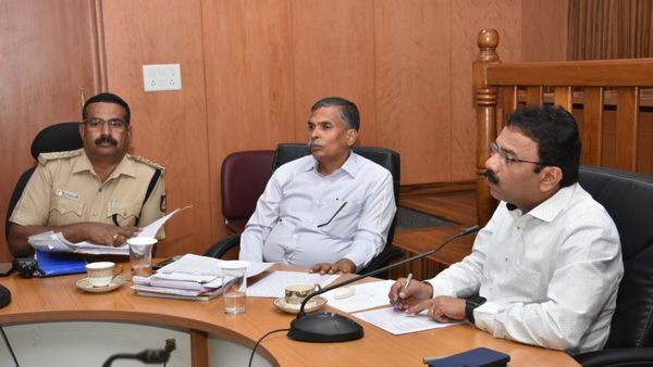 ಜನತಾ ದರ್ಶನದಲ್ಲಿ ಸ್ವೀಕೃತವಾದ ಅರ್ಜಿಗಳಿಗೆ ಆದ್ಯತೆ: ಚಿಕ್ಕಬಳ್ಳಾಪುರದ ಇಬ್ಬರಿಗೆ ಉದ್ಯೋಗಾವಕಾಶ