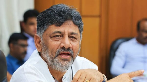 ಬಿಜೆಪಿ, ಜೆಡಿಎಸ್ ನಾಯಕರು ಐಟಿ ಇಲಾಖೆಯ ಪ್ರತಿನಿಧಿಗಳಂತೆ ಏಕೆ ವರ್ತಿಸುತ್ತಿದ್ದಾರೆ: ಡಿಕೆ ಶಿವಕುಮಾರ್