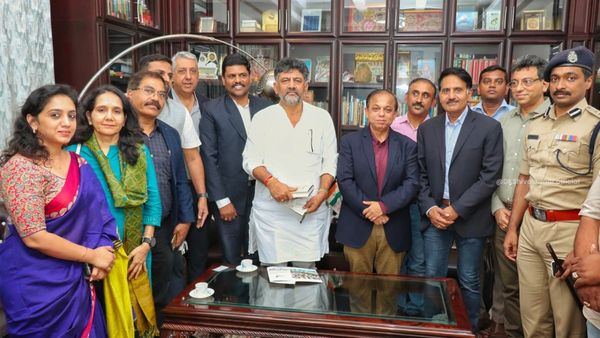 ಡಿಕೆ ಶಿವಕುಮಾರ್‌ ಭೇಟಿ ಮಾಡಿದ ಬೆಂಗಳೂರು ಒಆರ್‌ಆರ್‌ ಕಂಪೆನಿಗಳ ಸಂಘ, ಟ್ರಾಫಿಕ್‌ ನಿಯಂತ್ರಣಕ್ಕೆ ಪರಿಹಾರ ಕ್ರಮ