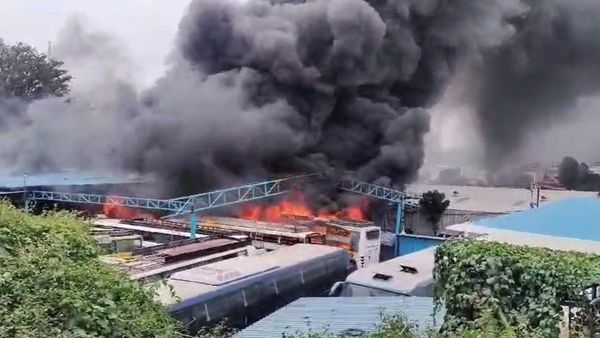 Bengaluru Bus Fire: ಬೆಂಗಳೂರಲ್ಲಿ ಮತ್ತೊಂದು ಬೆಂಕಿ ಅವಘಡ, 21 ಬಸ್ ಭಸ್ಮ