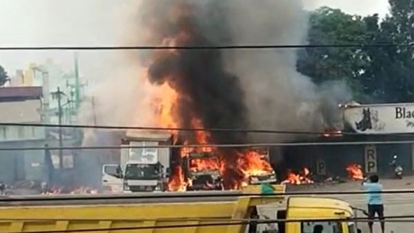 ಅತ್ತಿಬೆಲೆ ಪಟಾಕಿ ಅಂಗಡಿಯಲ್ಲಿ ಅಗ್ನಿ ದುರಂತ; 12 ಜನರ ಸಜೀವ ದಹನ!