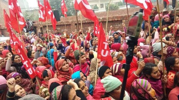 ಬಿಸಿಯೂಟ ಕಾರ್ಮಿಕರ ಮುಷ್ಕರ: ಶಾಲಾ ವಿದ್ಯಾರ್ಥಿಗಳಿಗೆ ತೊಂದರೆ