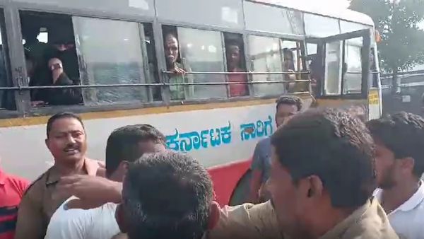 ಮೂಡಿಗೆರೆ: ತಿರುವಿನಲ್ಲಿ ಓವರ್ ಟೇಕ್‌ ಮಾಡ್ಬೇಡಿ ಅಂದಿದ್ದಕ್ಕೆ ಕಾರು ಚಾಲಕನಿಗೆ ಹಿಗ್ಗಾಮುಗ್ಗಾ ಥಳಿಸಿದ KSRTC ಬಸ್ ಚಾಲಕ