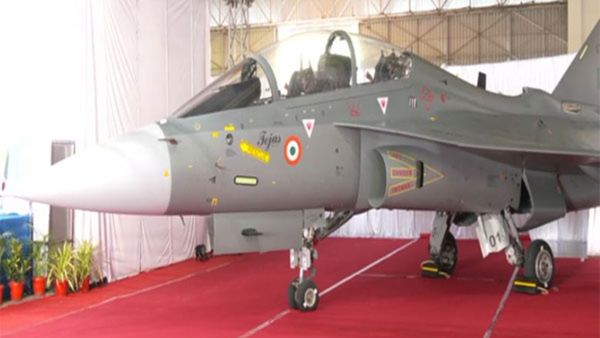 ಬೆಂಗಳೂರಿನ ಎಚ್‌ಎಎಲ್‌ನಿಂದ ಮೊದಲ ಎಲ್‌ಸಿಎ ತರಬೇತು ವಿಮಾನ ಏರ್‌ಪೋರ್ಸ್‌ಗೆ ಹಸ್ತಾಂತರ