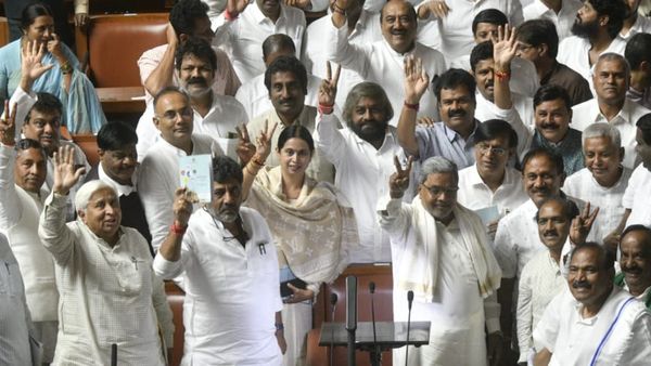 ಹಳಿ ತಪ್ಪಿದ ಕಾಂಗ್ರೆಸ್ ಸರ್ಕಾರ ಅಪಾಯದಲ್ಲಿರುವುದು ಗ್ಯಾರಂಟಿ!