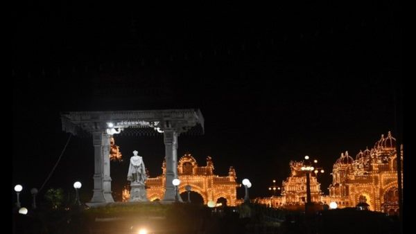 Mysuru dasara 2023: ಕೆಲವೇ ಕ್ಷಣಗಳಲ್ಲಿ ನಾಡಹಬ್ಬಕ್ಕೆ ಚಾಲನೆ, ಮೊದಲ ದಿನದ ಕಾರ್ಯಕ್ರಮಗಳ ಪಟ್ಟಿ ಹೀಗಿದೆ