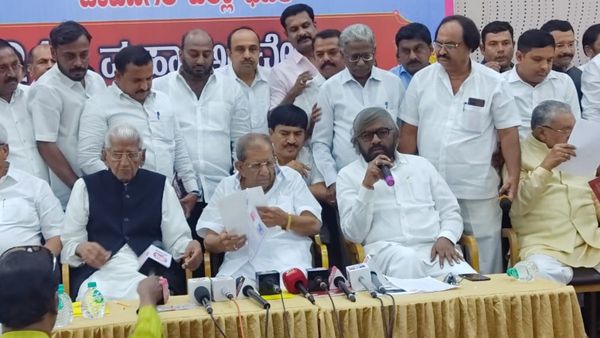 ನಾನು ಯಾವ ಬಾಂಬ್ ಹಾಕಿಲ್ಲ, ಸಿಎಂ ಜೊತೆಗಿನ ಚರ್ಚೆ ಸೀಕ್ರೆಟ್, ಬಹಿರಂಗವಾಗಿ ಹೇಳಲು ಆಗಲ್ಲ: ಶಾಮನೂರು ಶಿವಶಂಕರಪ್ಪ