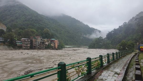 Sikkim Cloud Burst: ಸಿಕ್ಕಿಂ ಪ್ರವಾಹದಲ್ಲಿ ಸೇನೆಯ ಮದ್ದುಗುಂಡುಗಳು ಸ್ಫೋಟ!