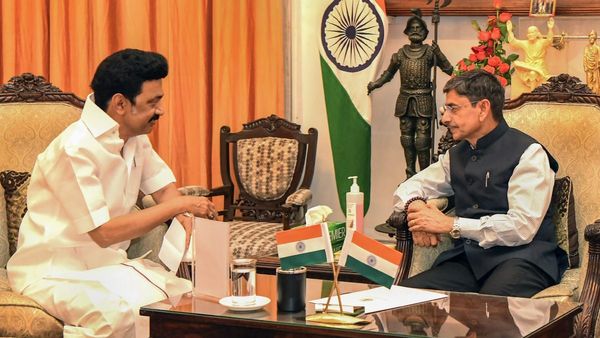 'ಸುಮ್ನೆ ಮುಚ್ಕೊಂಡ್‌ ಇರಿ, ಇಲ್ಲವೇ ಬಿಜೆಪಿ ಸೇರಿ': ತಮಿಳುನಾಡು ರಾಜ್ಯಪಾಲ ರವಿಗೆ ಡಿಎಂಕೆ ಅವಾಜ್‌